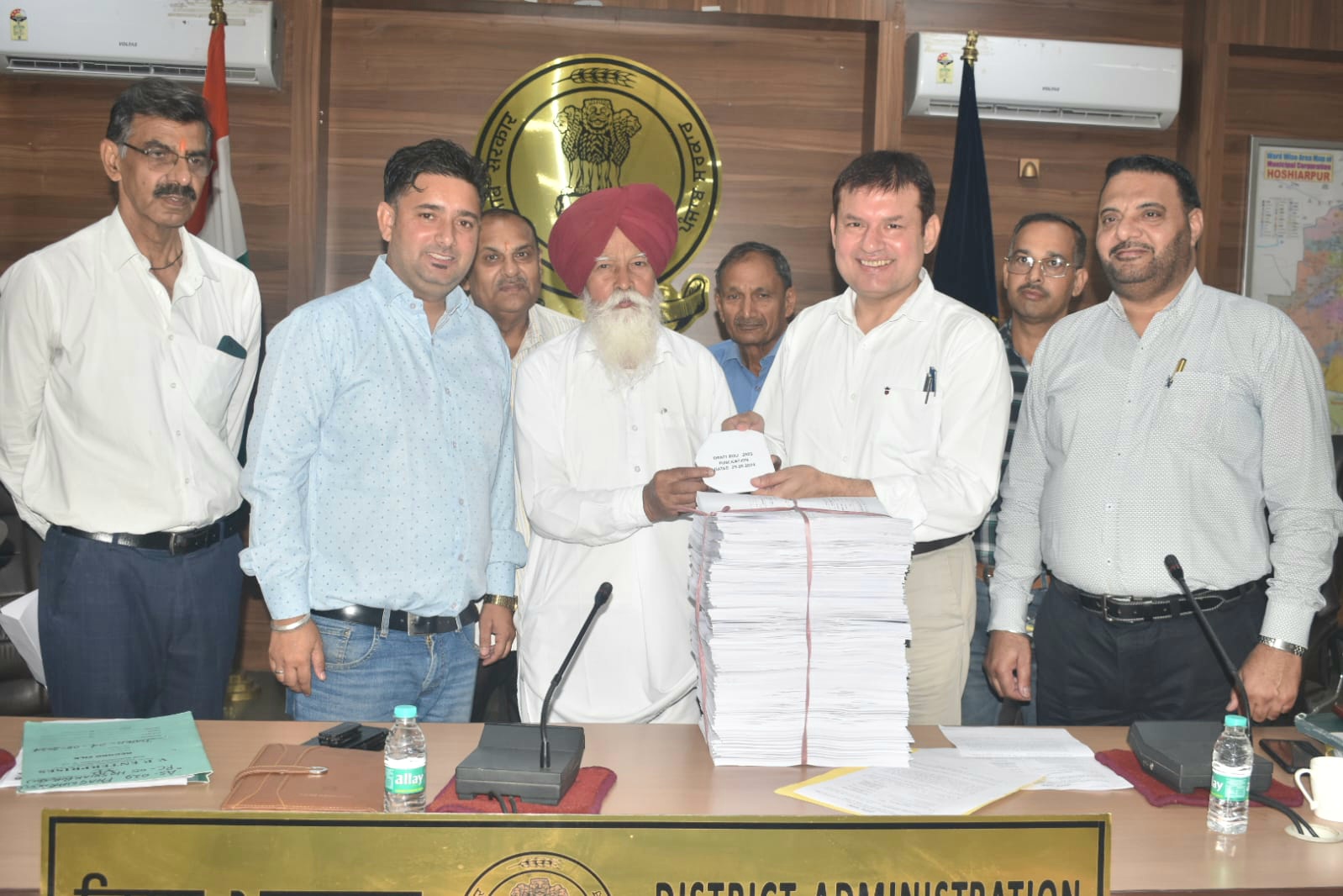 1 जनवरी 2025 की अर्हता तिथि के आधार पर मतदाता सूचियों के विशेष शुद्धि कार्यक्रम की जानकारी दी गई